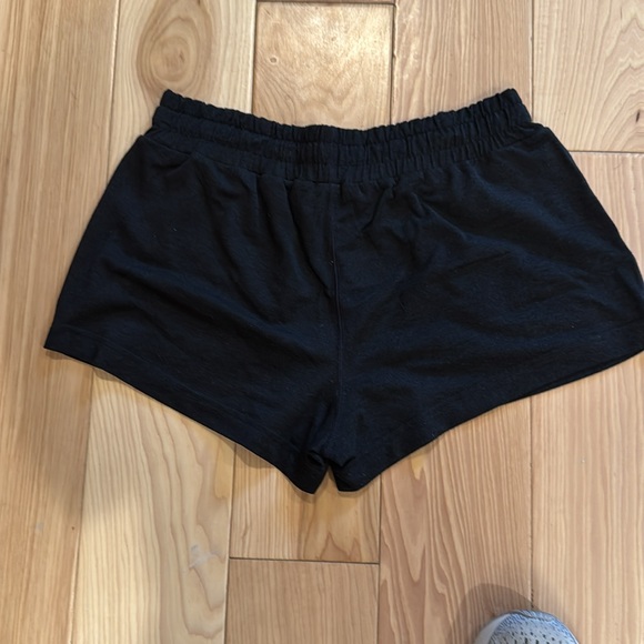 Vuori Halo Performance shorts XS - Picture 2 of 7